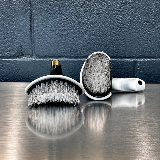 Brosse à Pneu Courbée CurveGrip